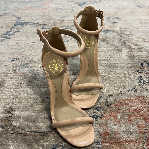 Cream l Heels - Picture 3 of 14